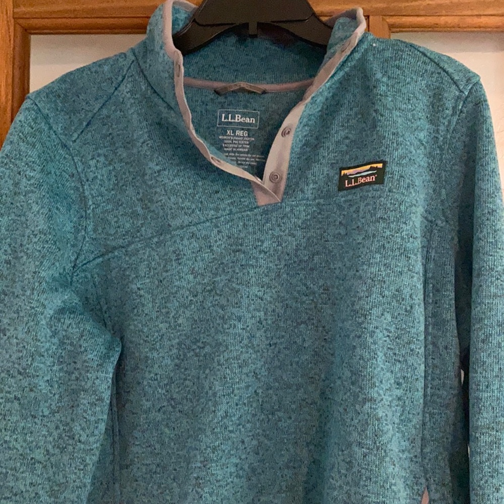Brand New, no tags LL Bean pullover